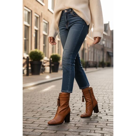 Tory Burch Huxley Tassel Burnished Leather Ankle Boot Size 9.5M - Picture 11 of 11